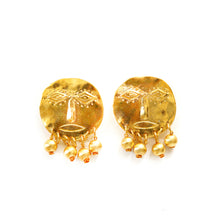 Load image into Gallery viewer, Golden Fancy Dudes
